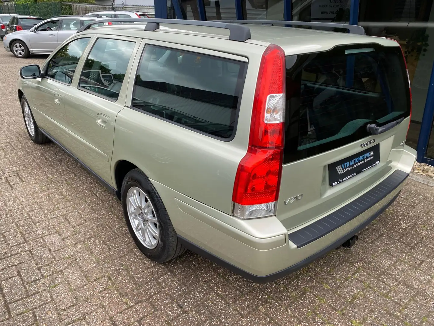 Volvo V70 2.4 Kinetic 170PK Youngtimer Brun - 2