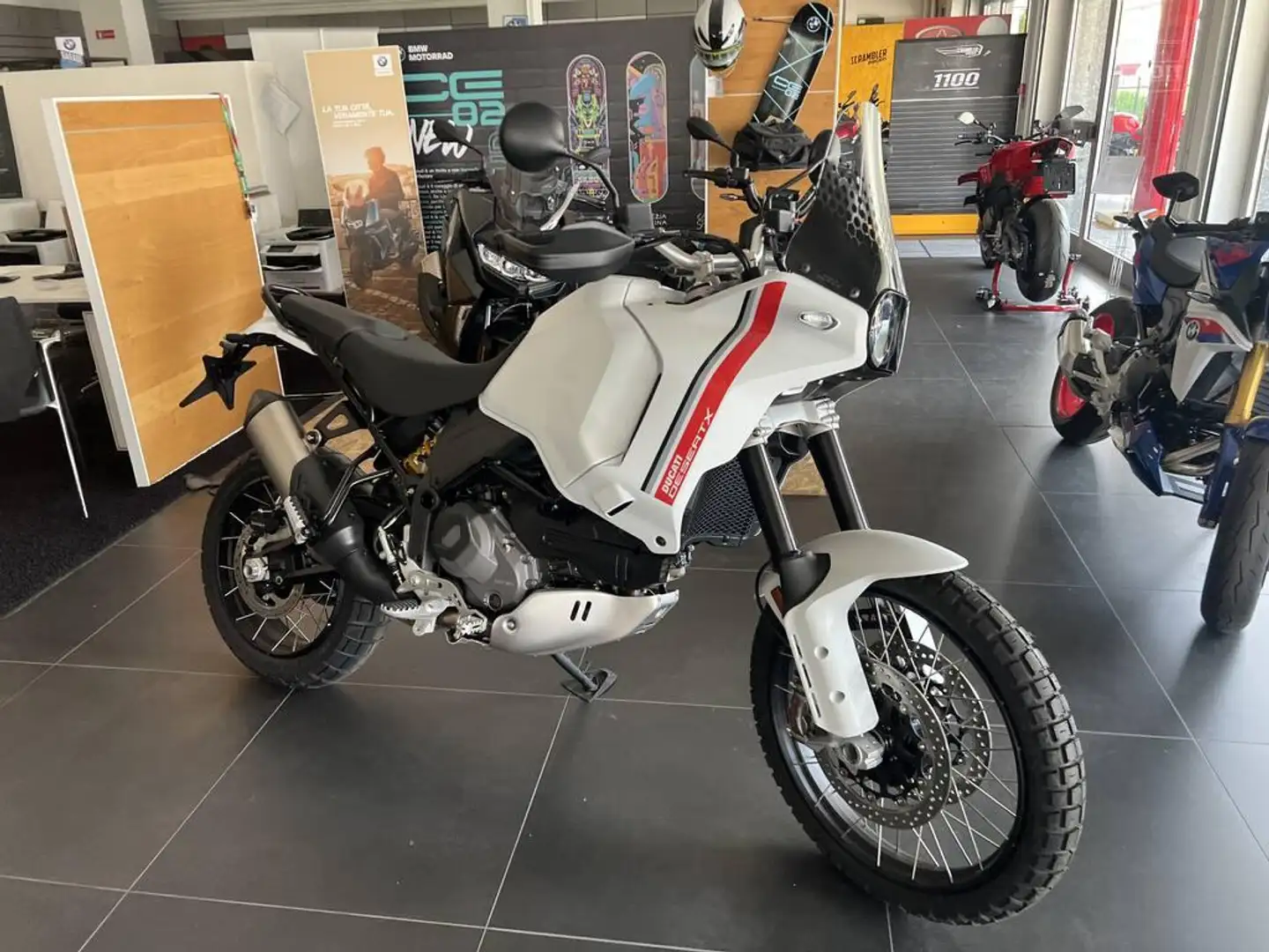 Ducati DesertX 937 Abs - 2