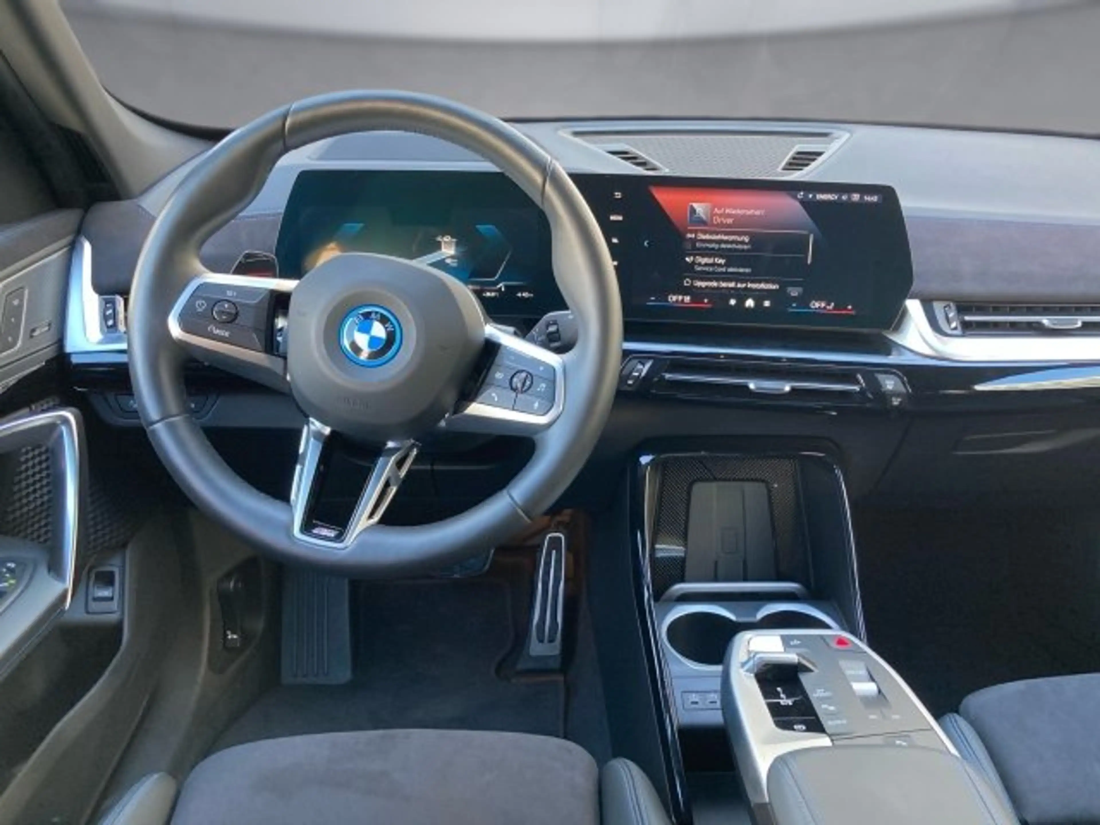 BMW iX1 eDrive20 U11 HB0 — photo 10