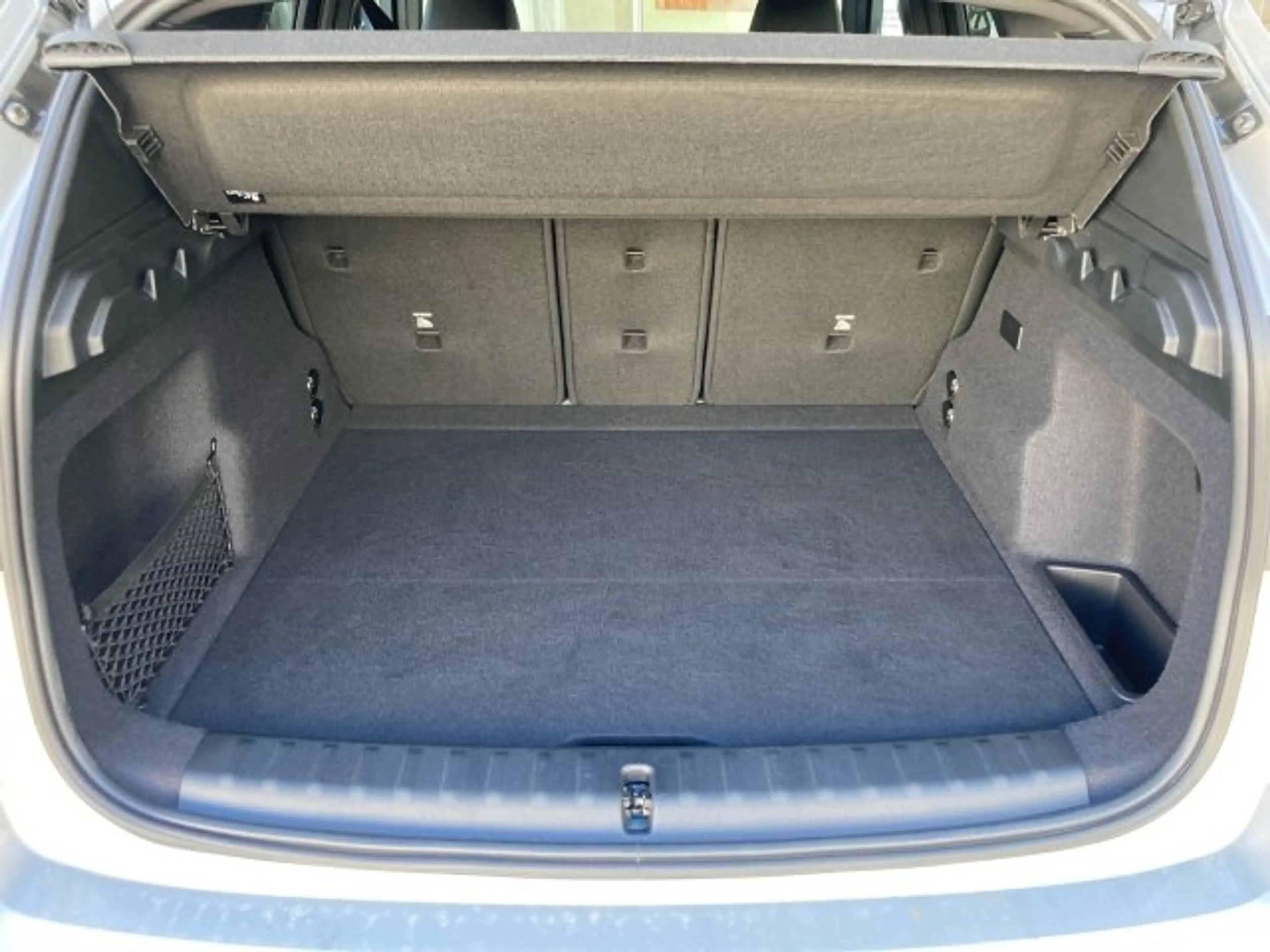 BMW iX1 eDrive20 U11 HB0 — photo 13