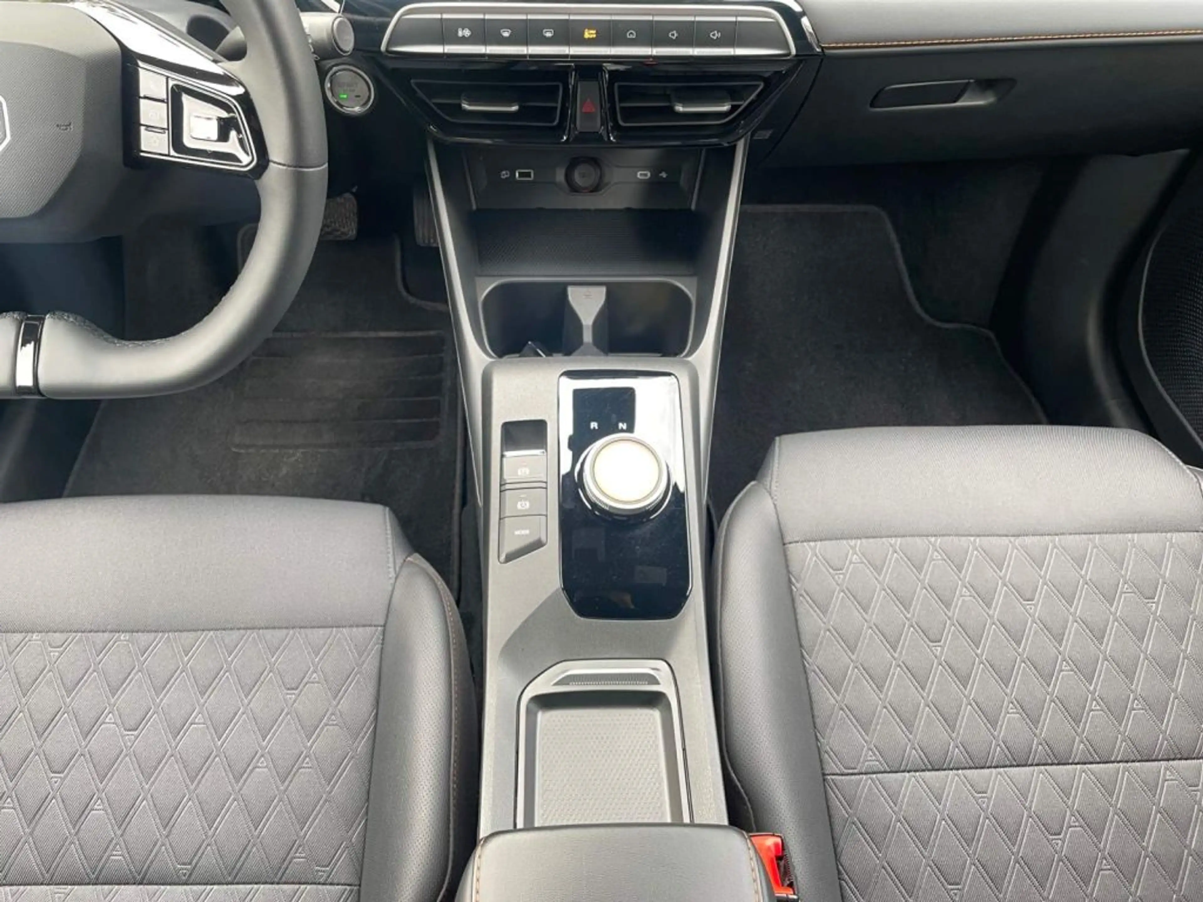 MG MG3 3 Hybrid+ Luxury — photo 13