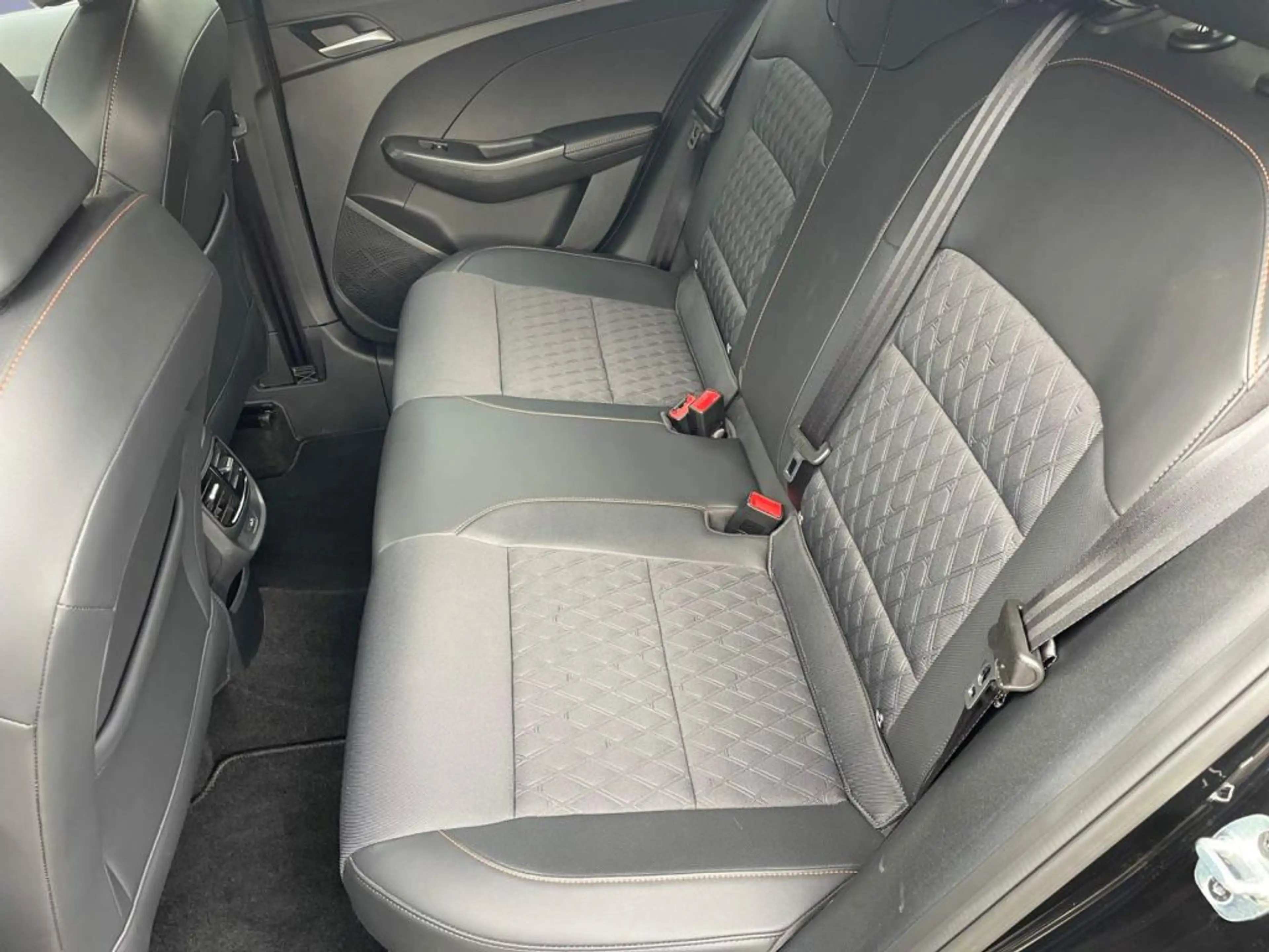 MG MG3 3 Hybrid+ Luxury — photo 9