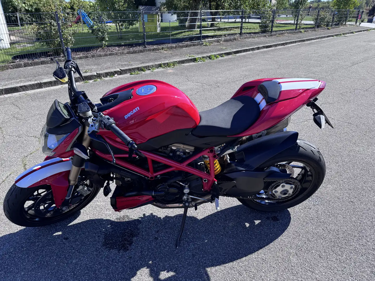 Ducati Streetfighter - 2