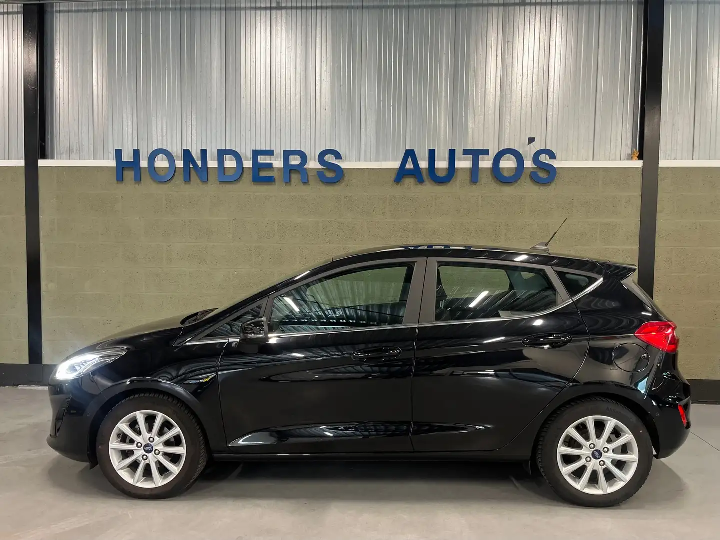 Ford Fiesta 1.0 EcoBoost Titanium AUT I CARPLAY I 1E EIG I NAV Noir - 2
