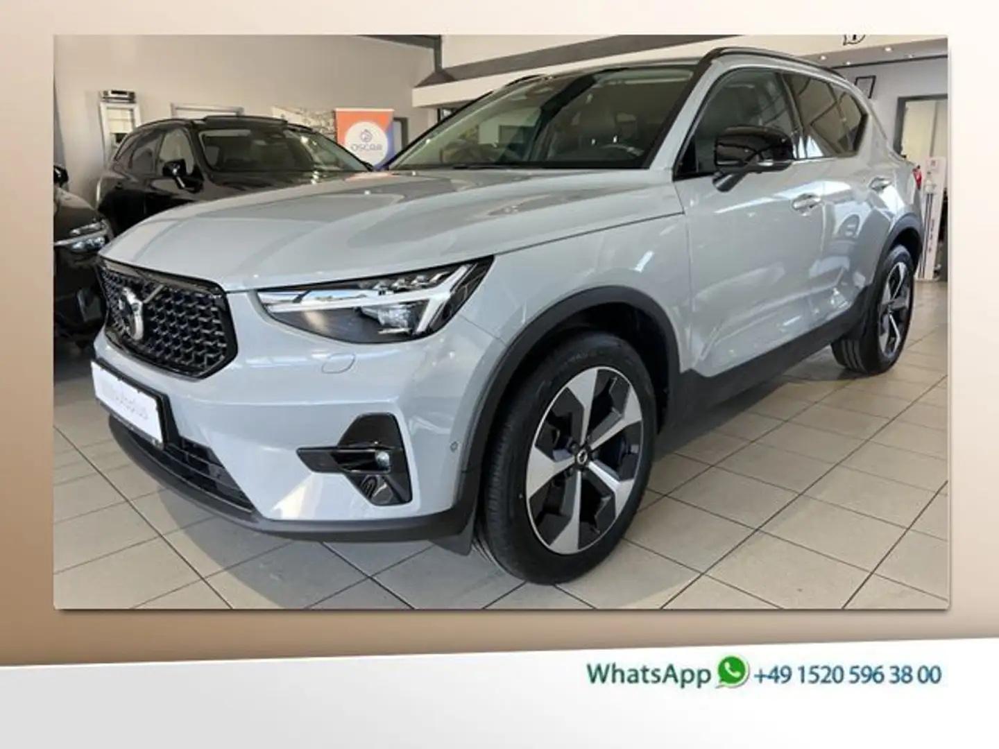 Volvo XC40 B3 Plus Dark BLIS Leder Kamera Pixel-LED Šedá - 1
