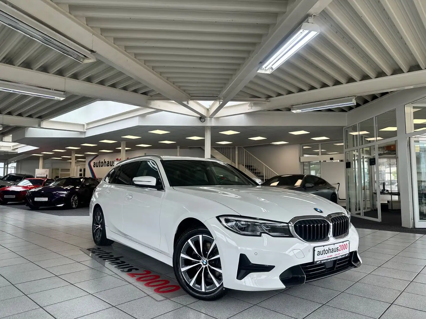 BMW 320 d Touring Sport Line AUT./LASER/CAM/AHK/NAVI Blanc - 1