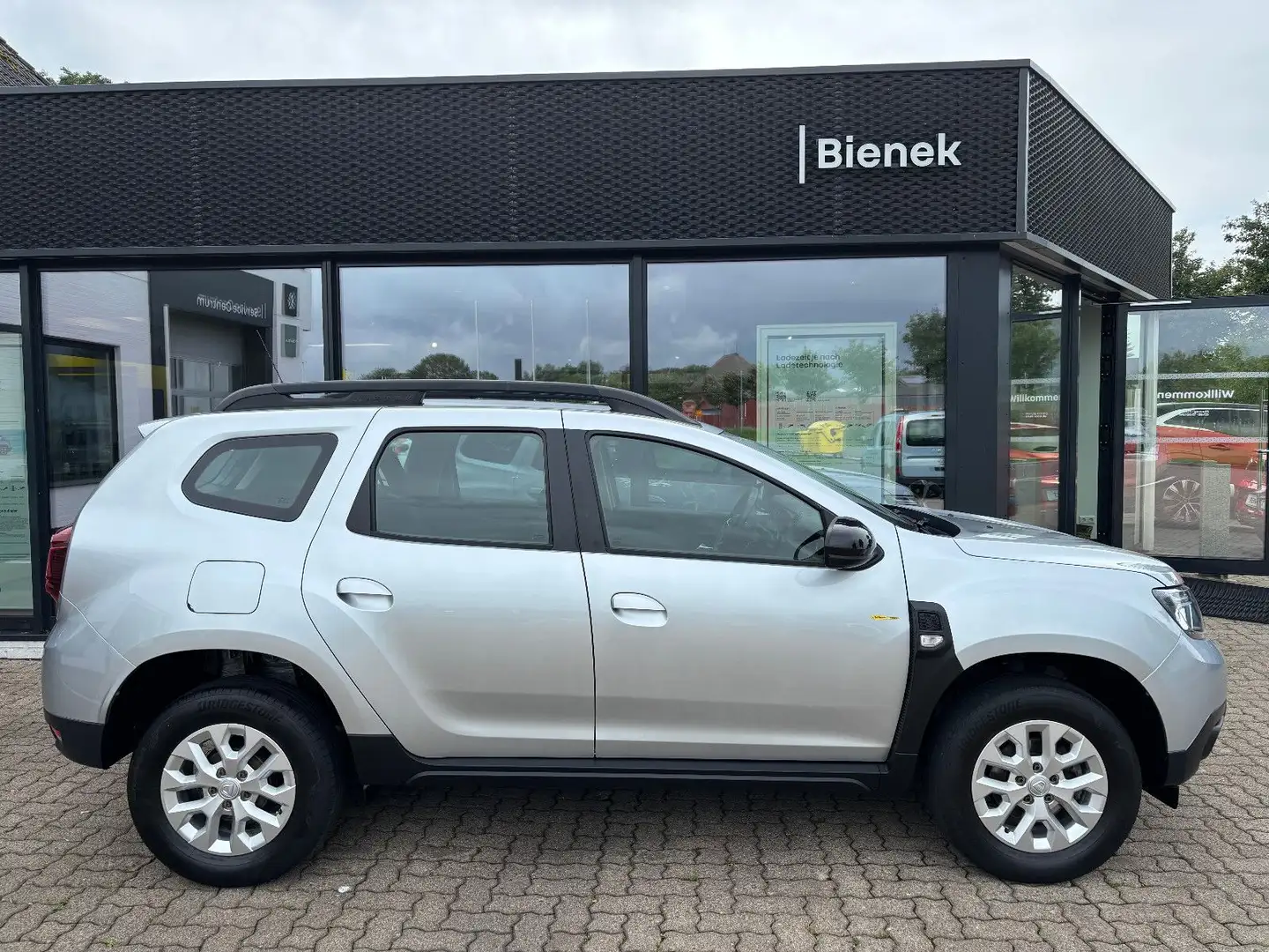 Dacia Duster TCe 90 2WD Comfort Silber - 1