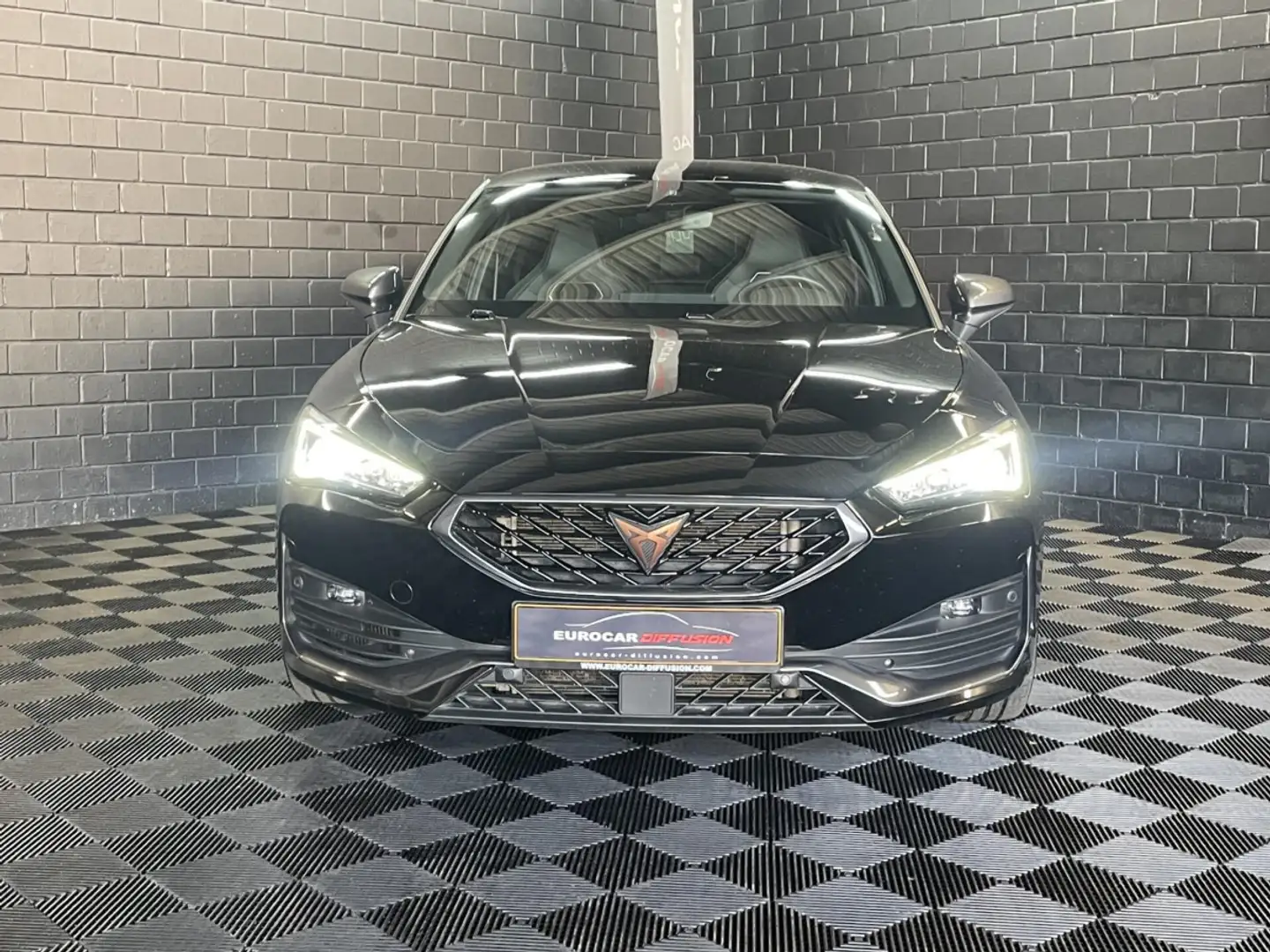 CUPRA Leon 2.0 TSI 300CV ** Full link ** Caméra ** Noir - 2