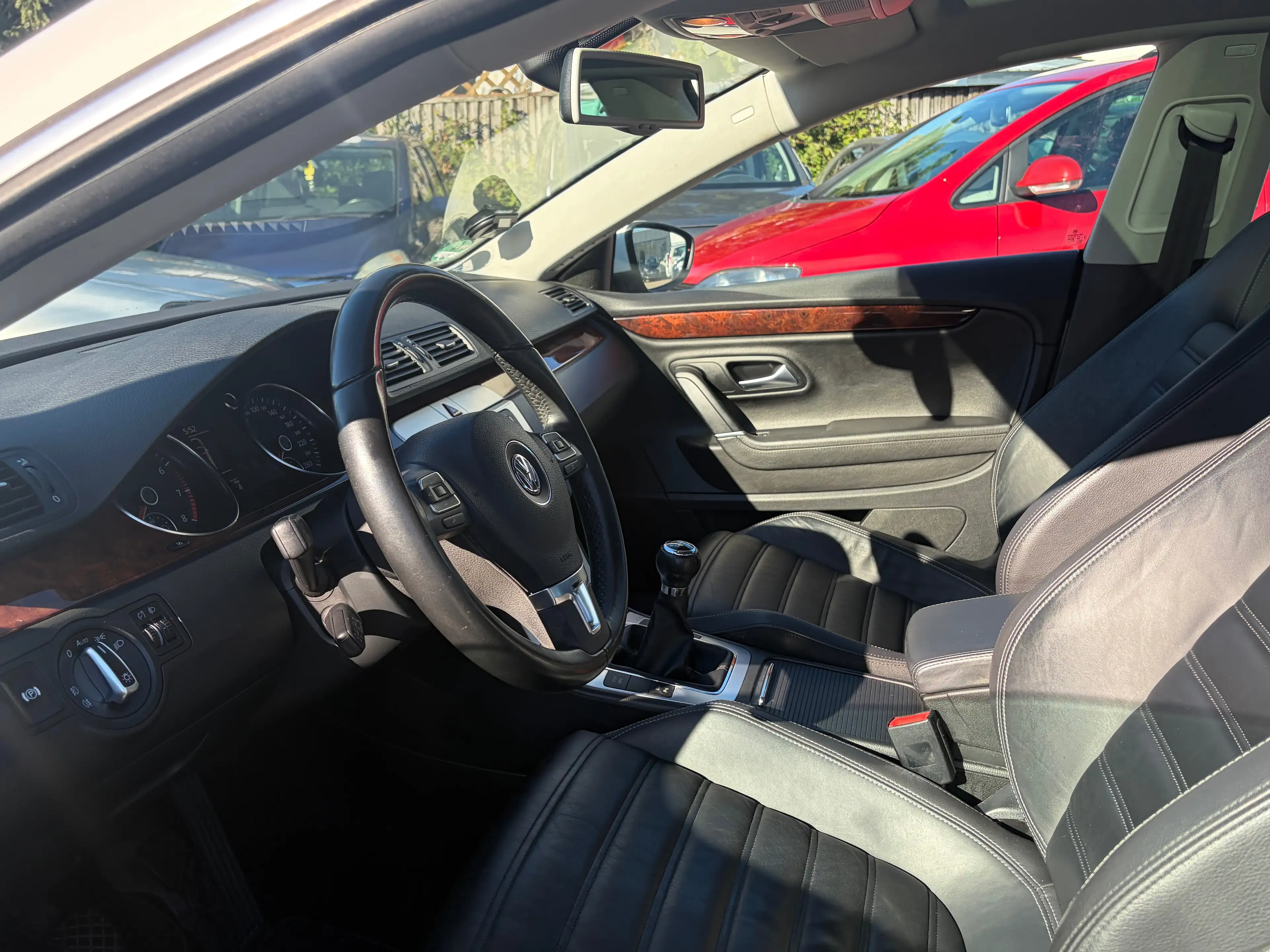 Volkswagen Passat CC Kamera*Pano*2.Hand*Leder*SHZ*Temp.*PDC*HU/AU Neu* — photo 9
