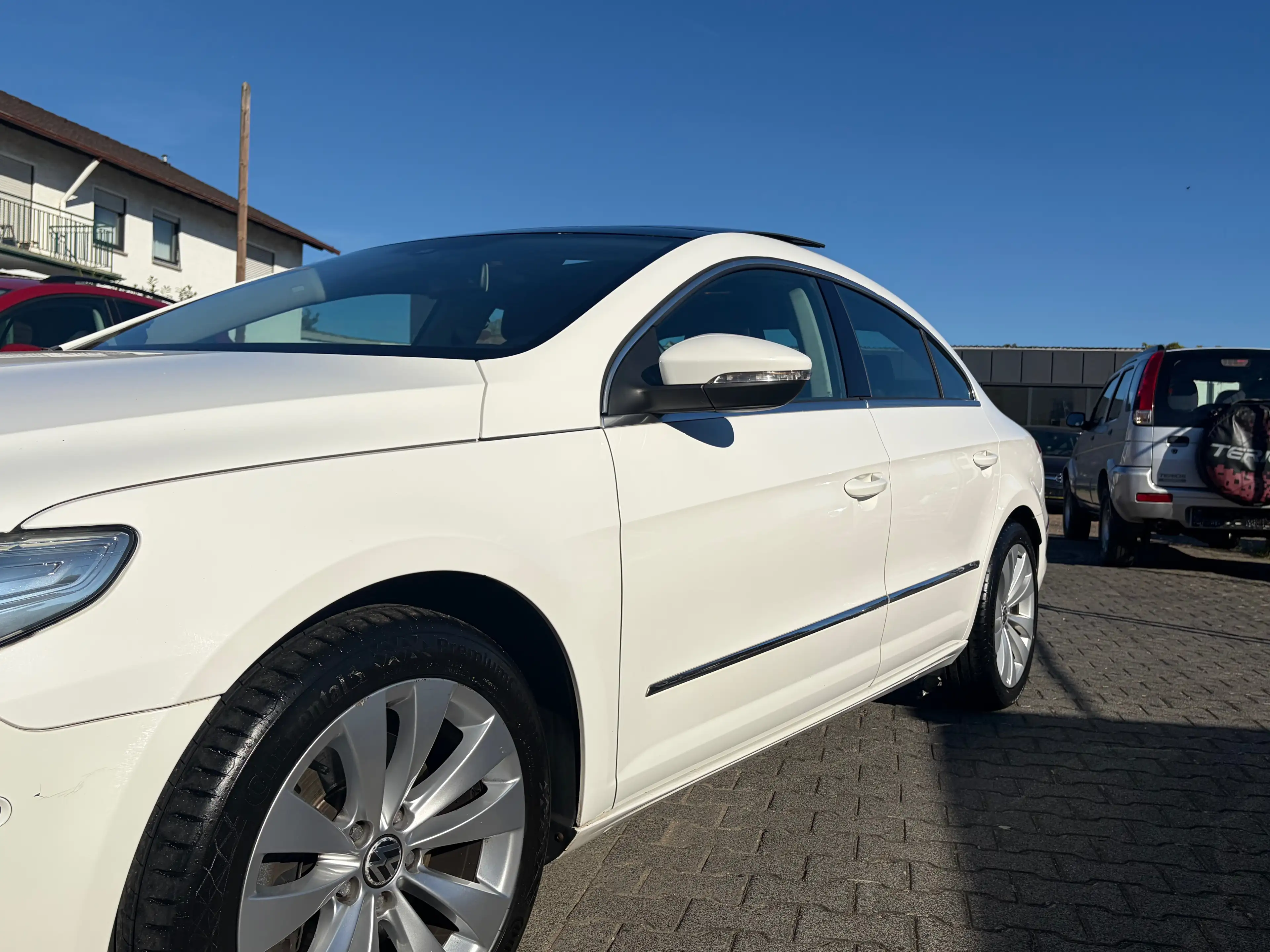 Volkswagen Passat CC Kamera*Pano*2.Hand*Leder*SHZ*Temp.*PDC*HU/AU Neu* — photo 2
