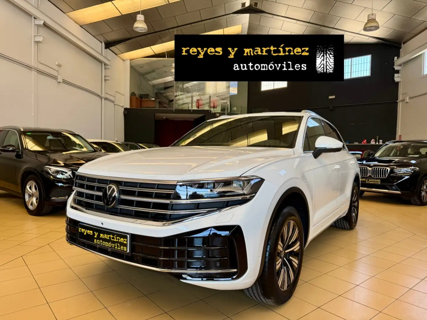 Volkswagen Touareg 3.0TDI V6 Elegance Tiptronic 4M 170kW Blanco - 1