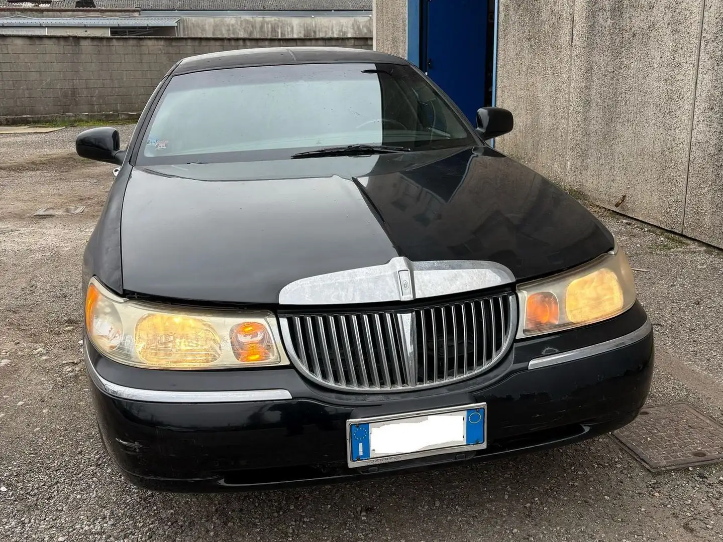 Ford LINCOLN TOWN CAR Czarny - 2