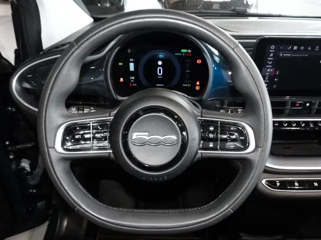 Fiat 500e view 7