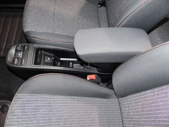 Fiat 500e view 8