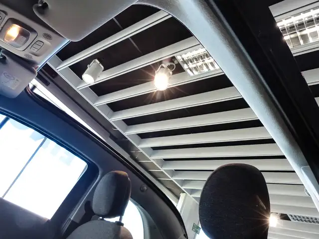 Fiat 500e view 9