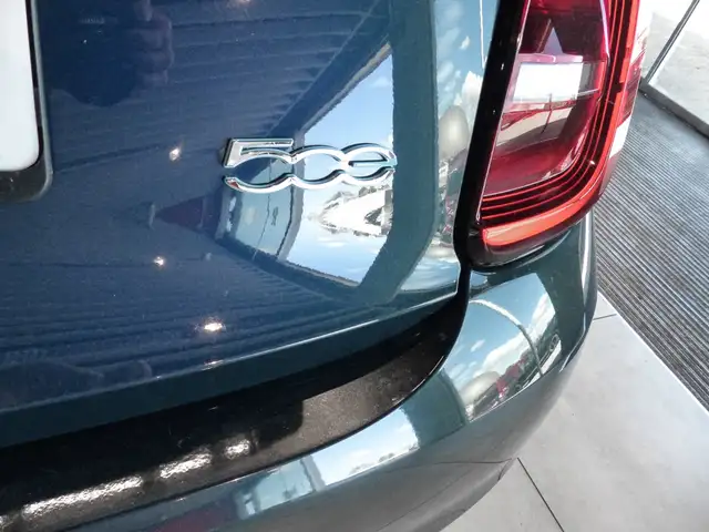 Fiat 500e view 14
