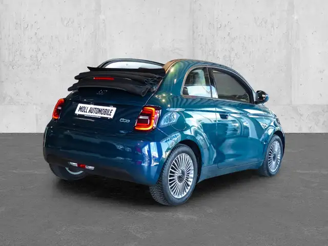Fiat 500e view 2