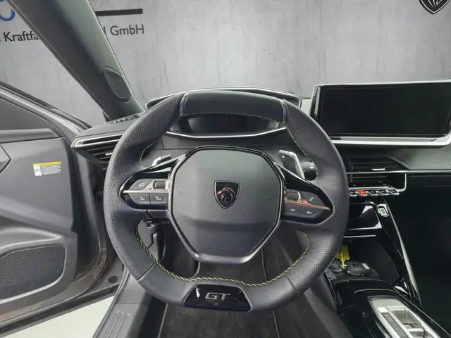 Peugeot 2008 view 10