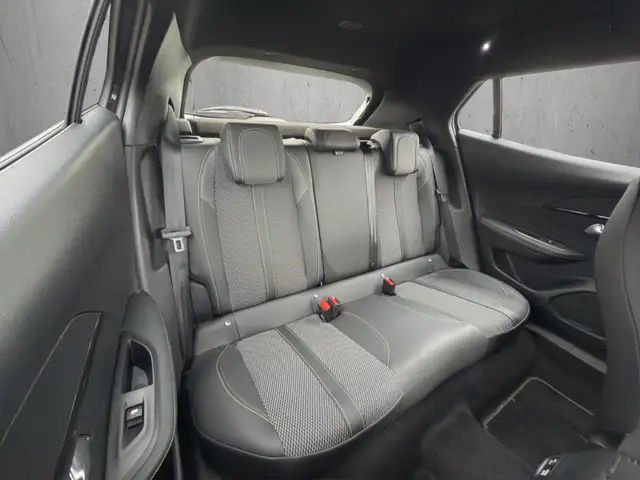Peugeot 2008 view 14