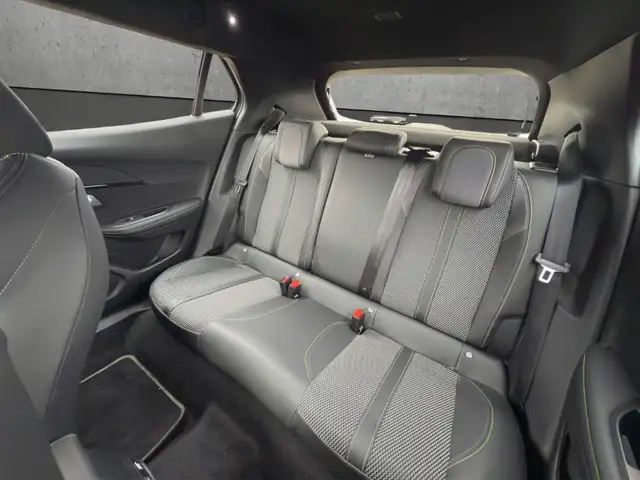 Peugeot 2008 view 8