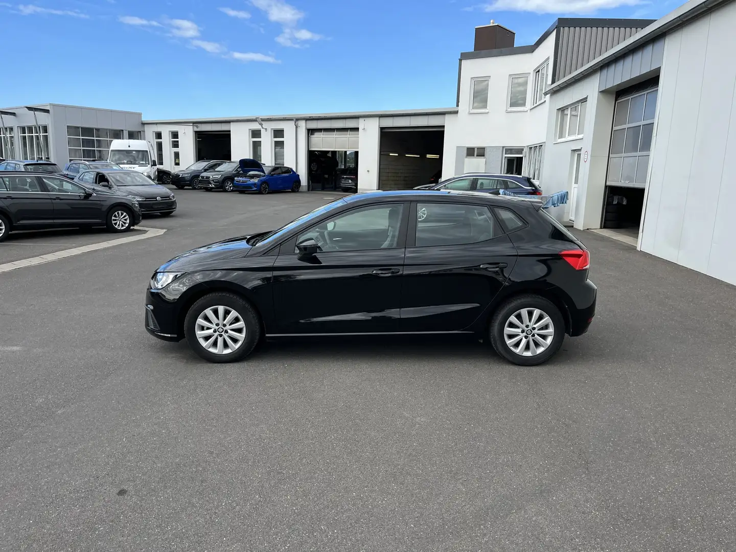 SEAT Ibiza 1.0 TSI Style 87€ m. 20% Anzahlung DAB Navi SHZ Schwarz - 2