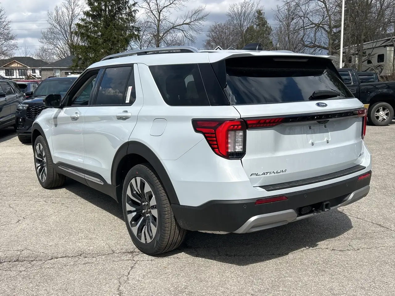 Ford Explorer снимка Ford Explorer