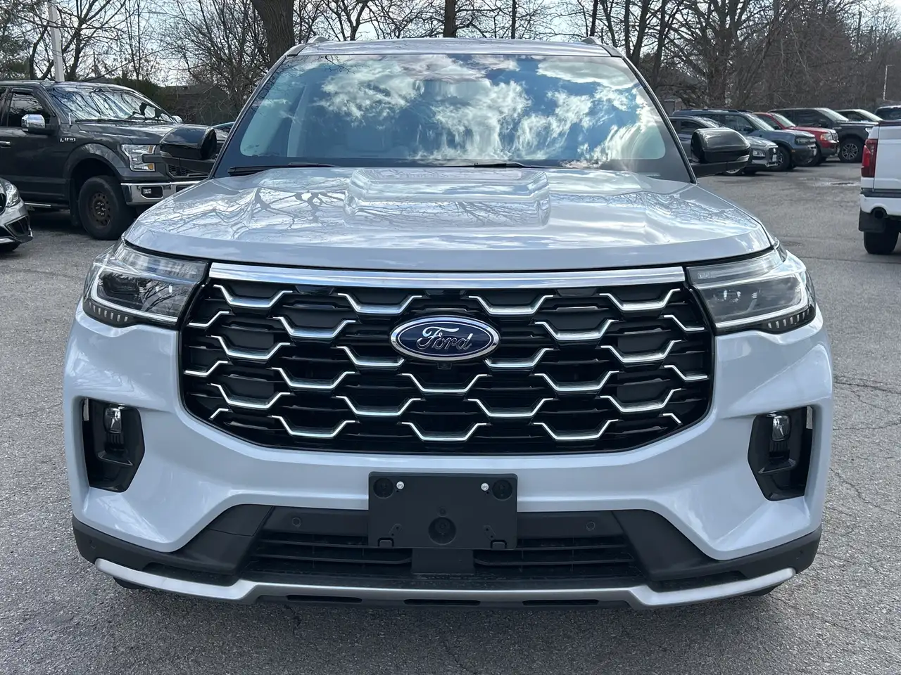Ford Explorer снимка Ford Explorer