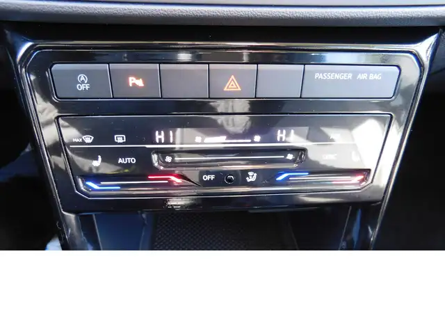 Volkswagen T-Cross view 7