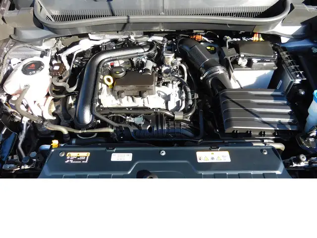 Volkswagen T-Cross view 14