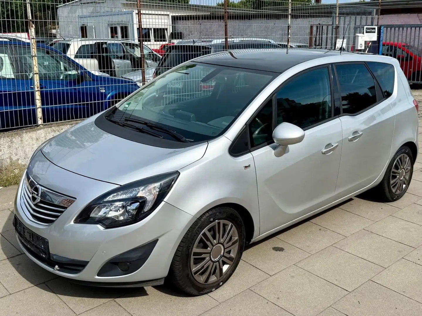Opel Meriva B Innovation / AUTOMATIK/TÜV NEU Argent - 2