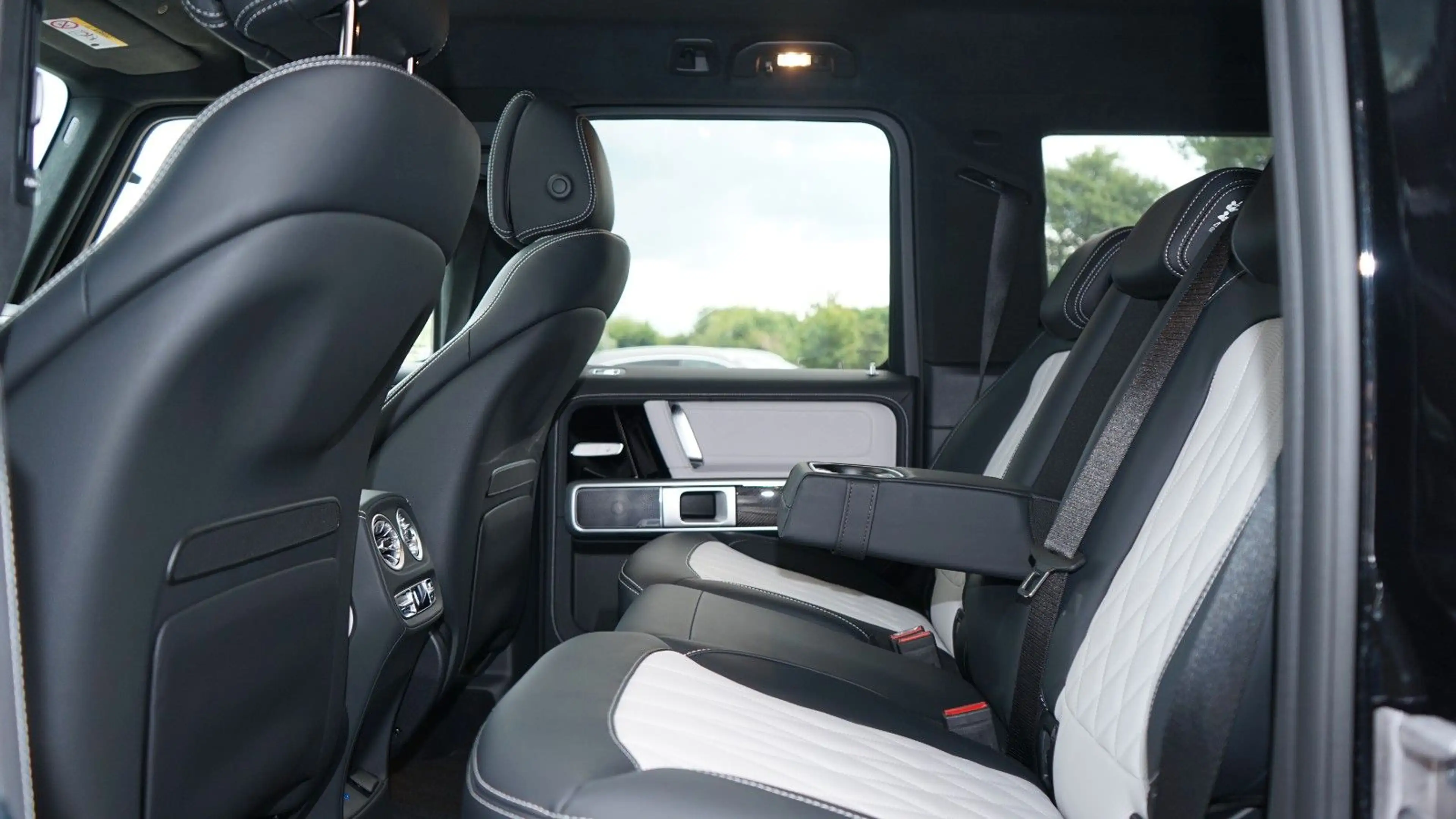 Mercedes-Benz G 63 AMG *3xCARBON*A22*PROD.2026*ON STOCK* — photo 8