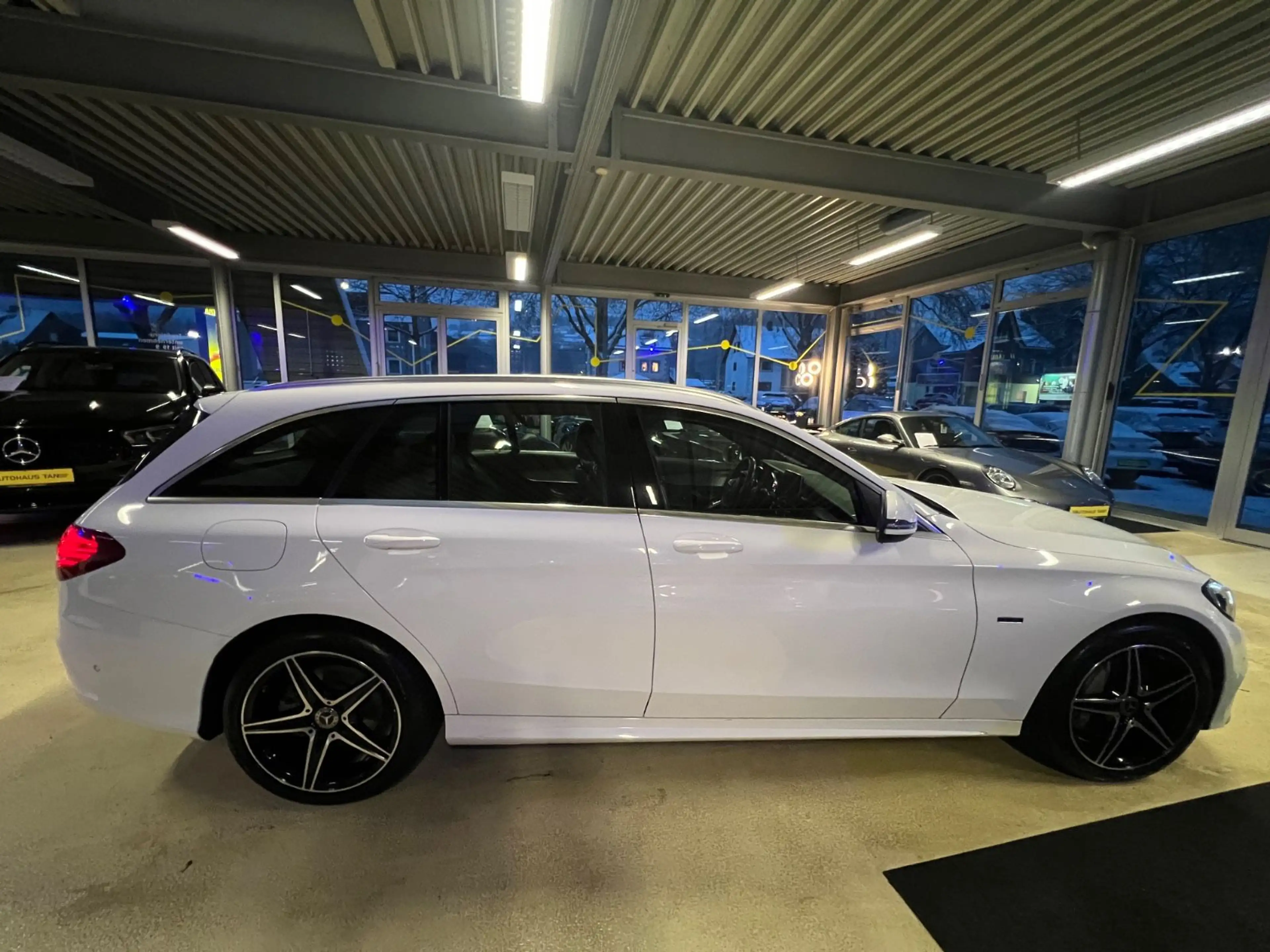 Mercedes-Benz C 350 T e Edition C AMG LINE *LED*NAVI*LEDER* — photo 8