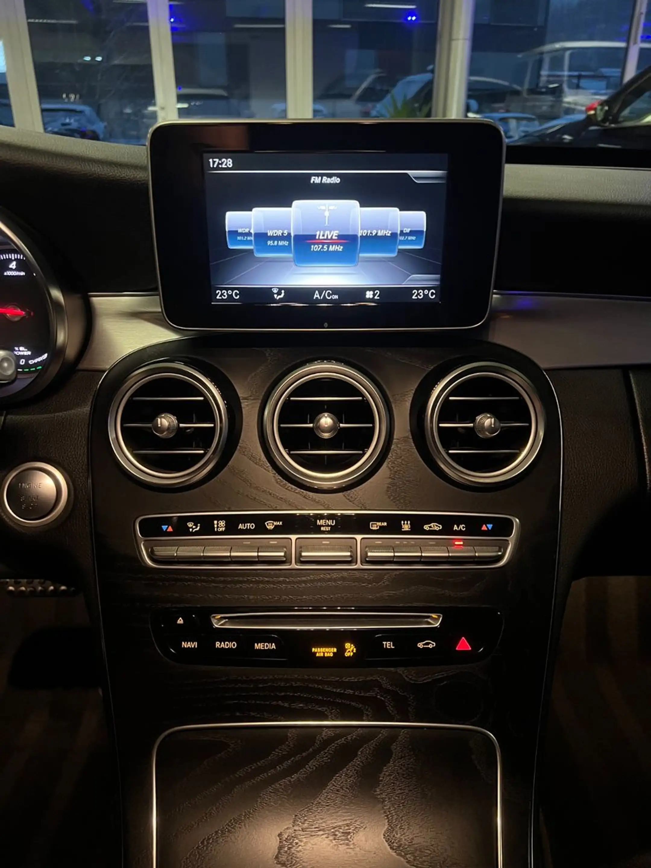 Mercedes-Benz C 350 T e Edition C AMG LINE *LED*NAVI*LEDER* — photo 14