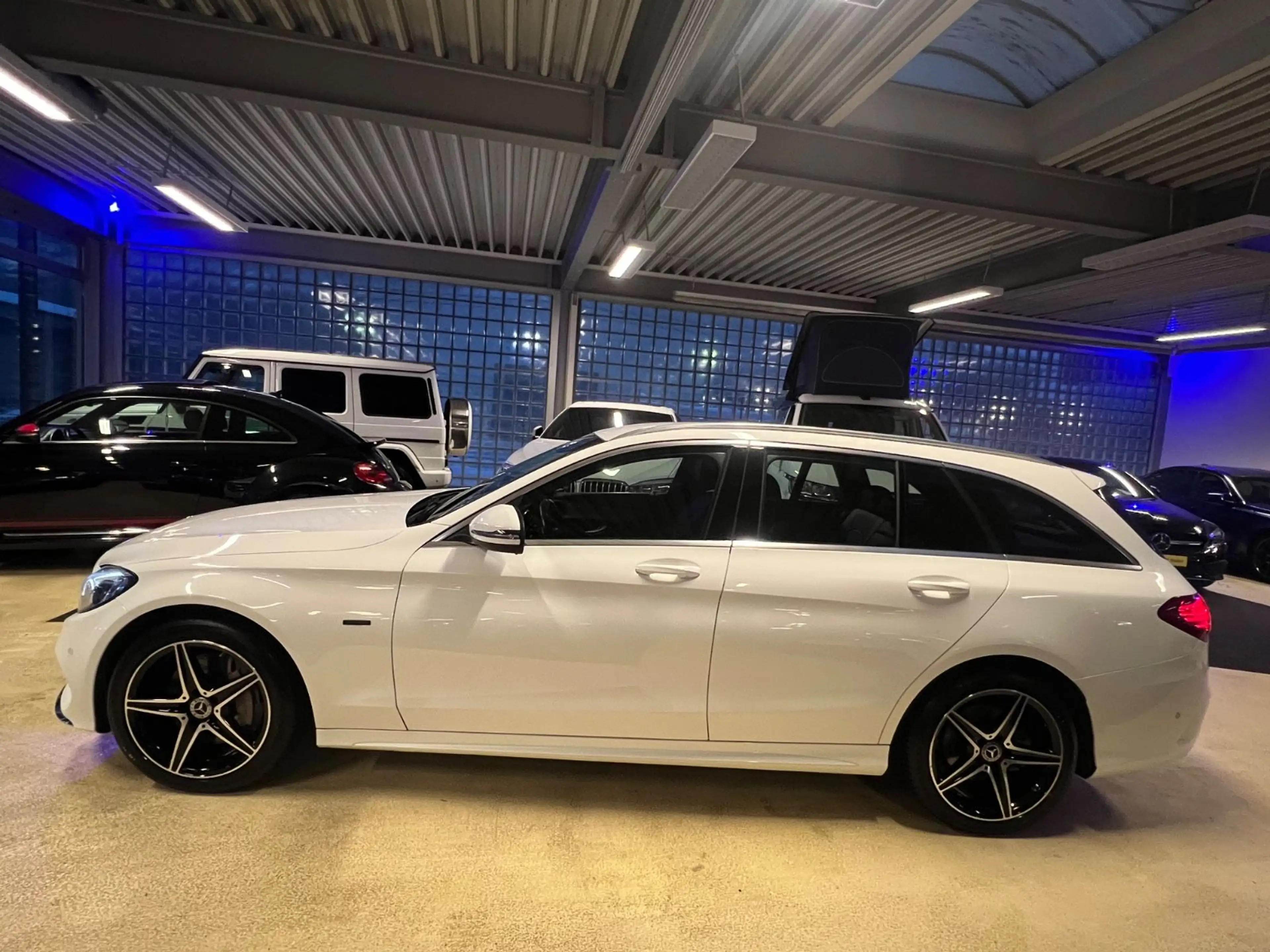 Mercedes-Benz C 350 T e Edition C AMG LINE *LED*NAVI*LEDER* — photo 4