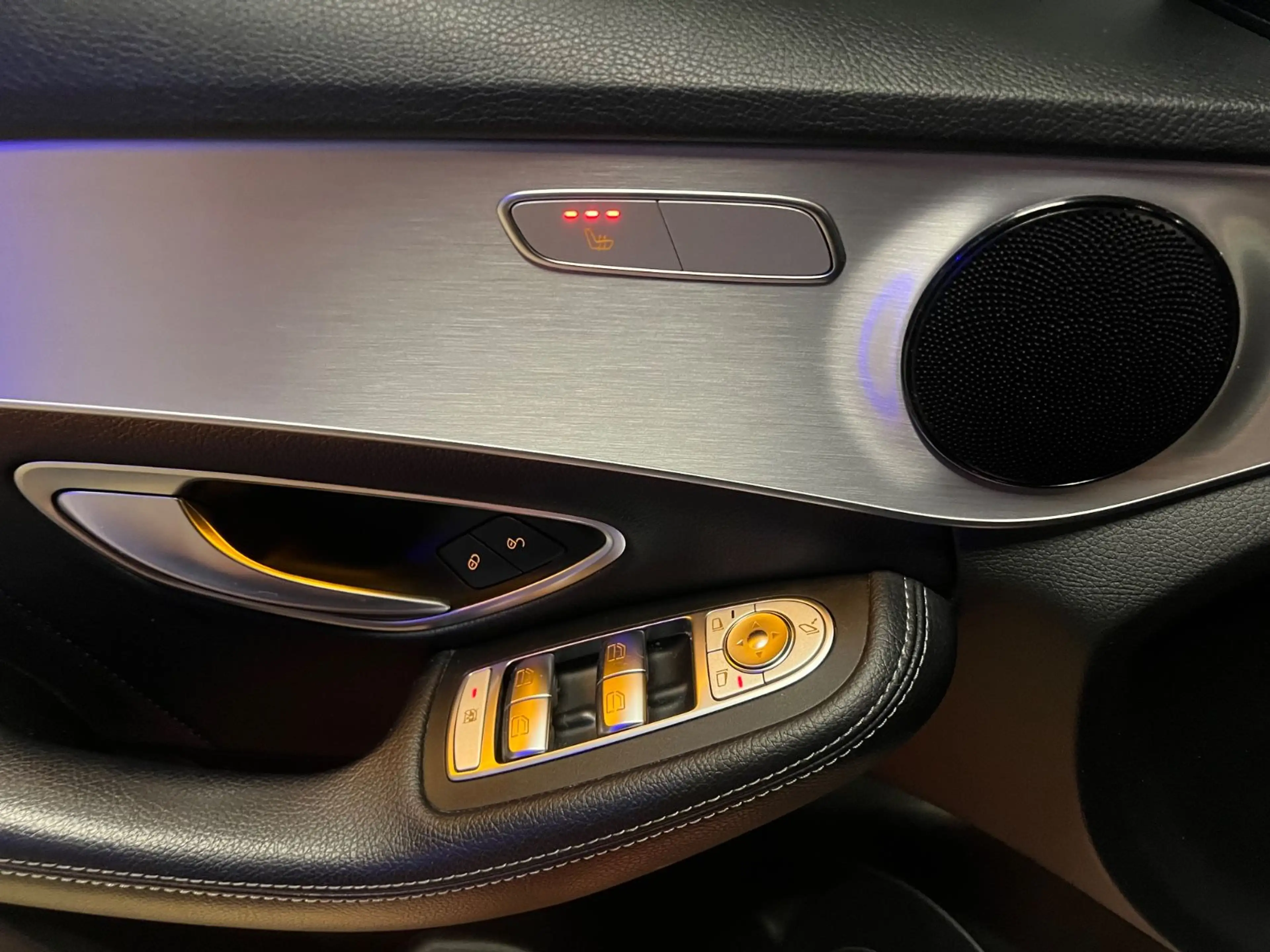 Mercedes-Benz C 350 T e Edition C AMG LINE *LED*NAVI*LEDER* — photo 15