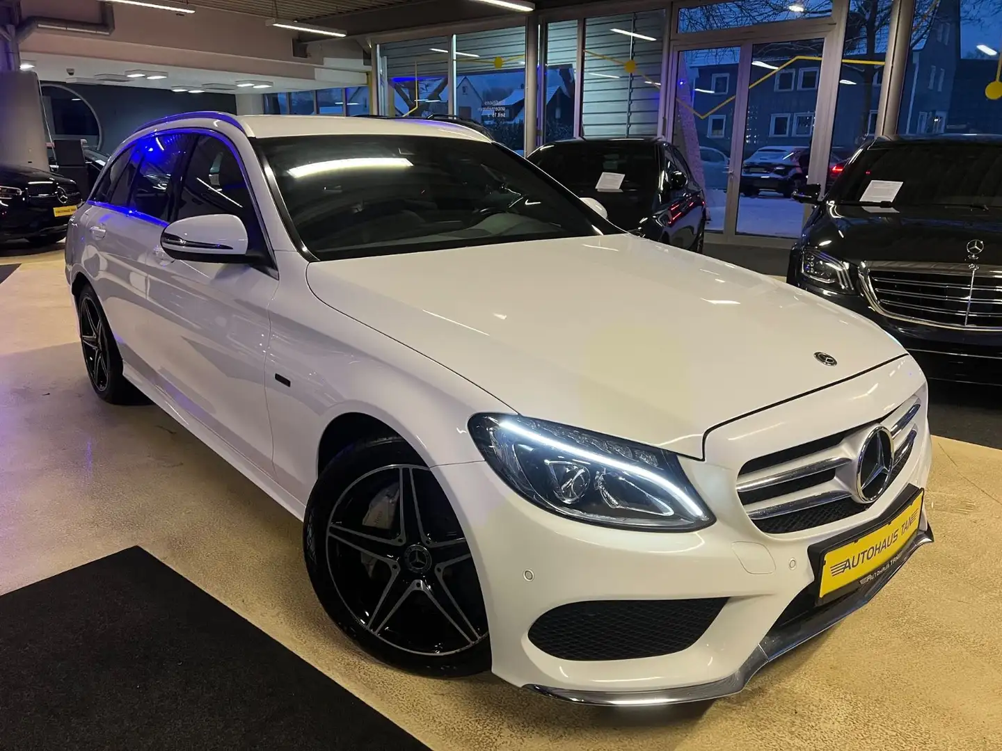 Mercedes-Benz C 350 T e Edition C AMG LINE *LED*NAVI*LEDER* Blanc - 1