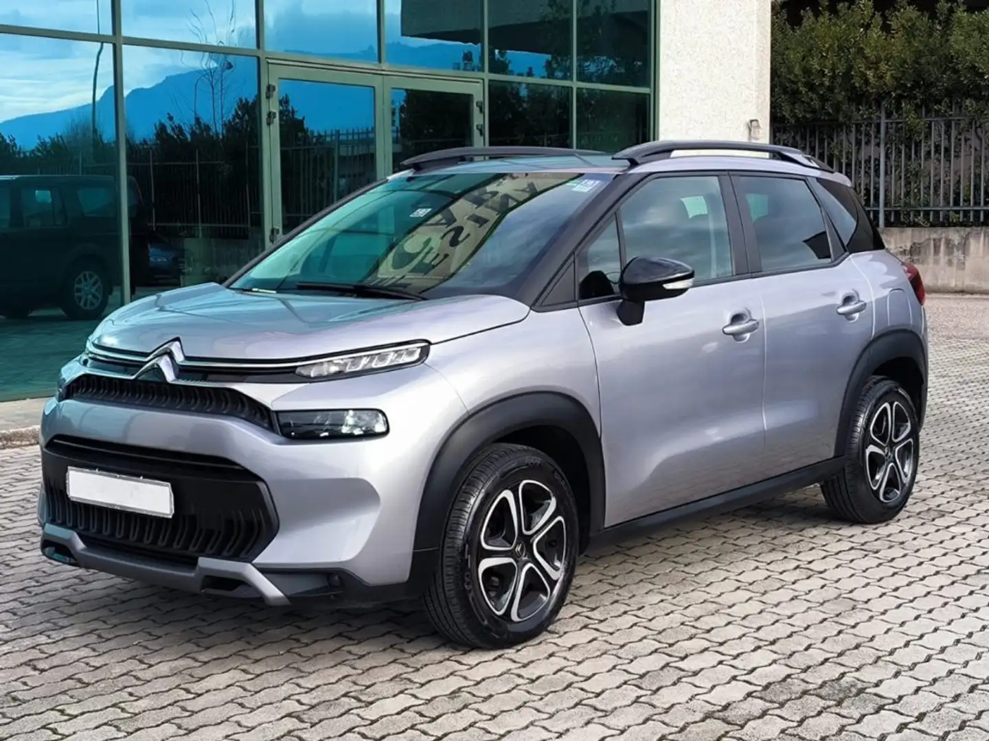 Citroen C3 Aircross 1.2 PureTech 110 S&S Live Grigio - 2