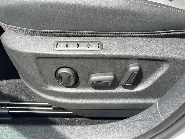 Cupra Ateca view 11