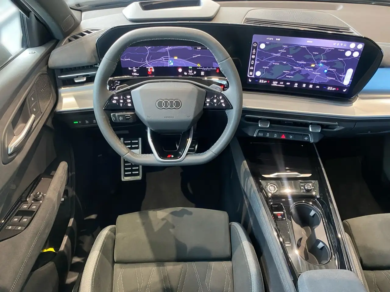 Audi Q3 TFSI quattro S line PANO+HUD+360°+ACC+SONOS+ 9