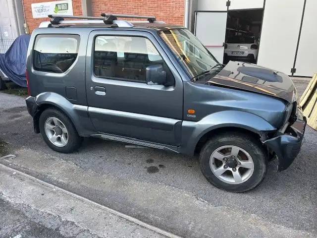Suzuki Jimny DIESEL PELLE CERCHI IN LEGA INCIDENTATO VA IN MOTO