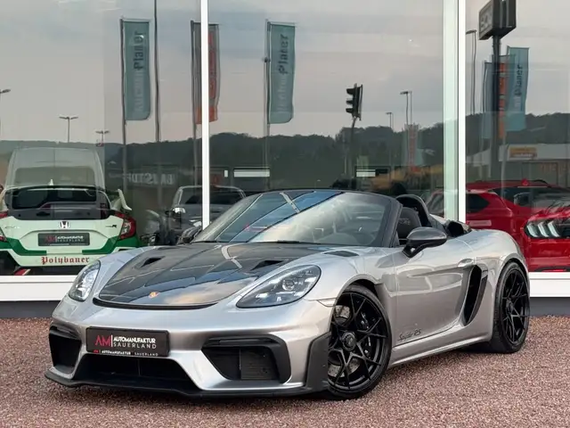 Porsche 718 Spyder main image