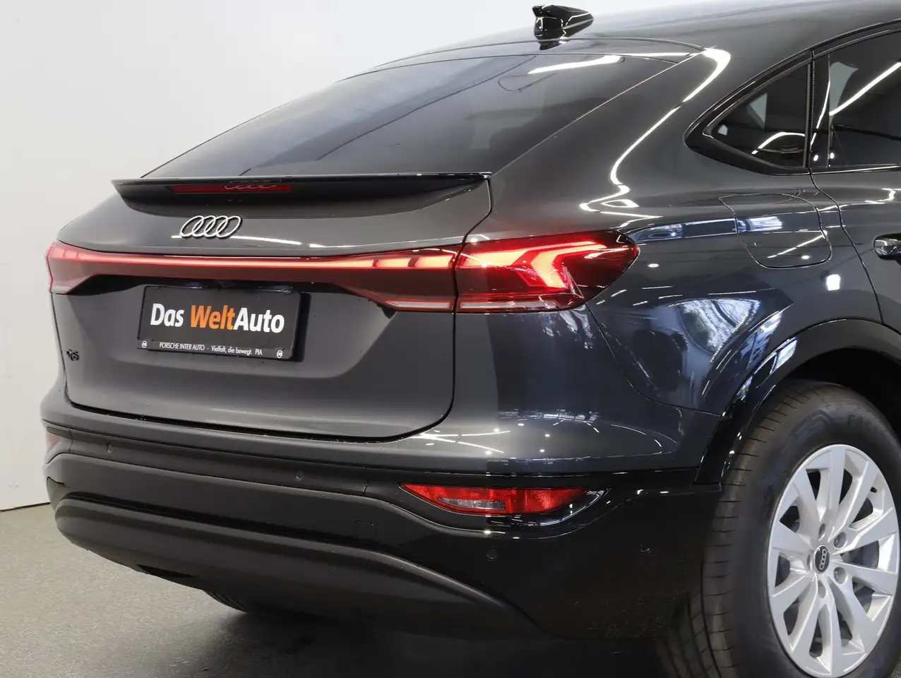 Audi Q6 2026 — фото 10