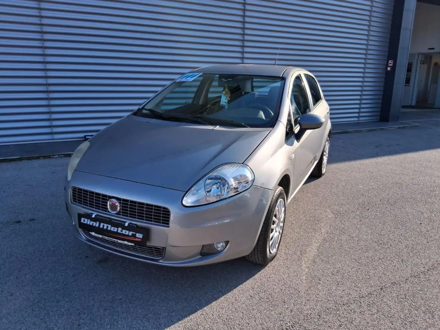 Fiat Grande Punto 1.4 Natural Power 5p punto metano Grigio - 2