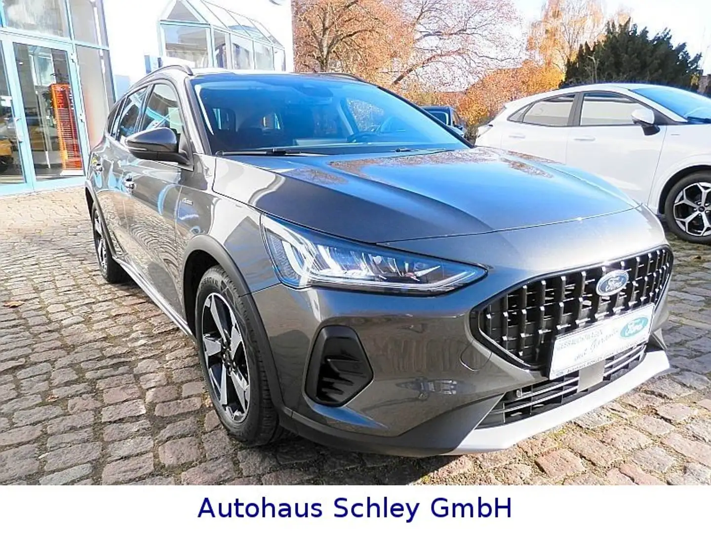 Ford Focus Turnier Active X*LED*AHK*RKam.*Autom*B&O* Gris - 2