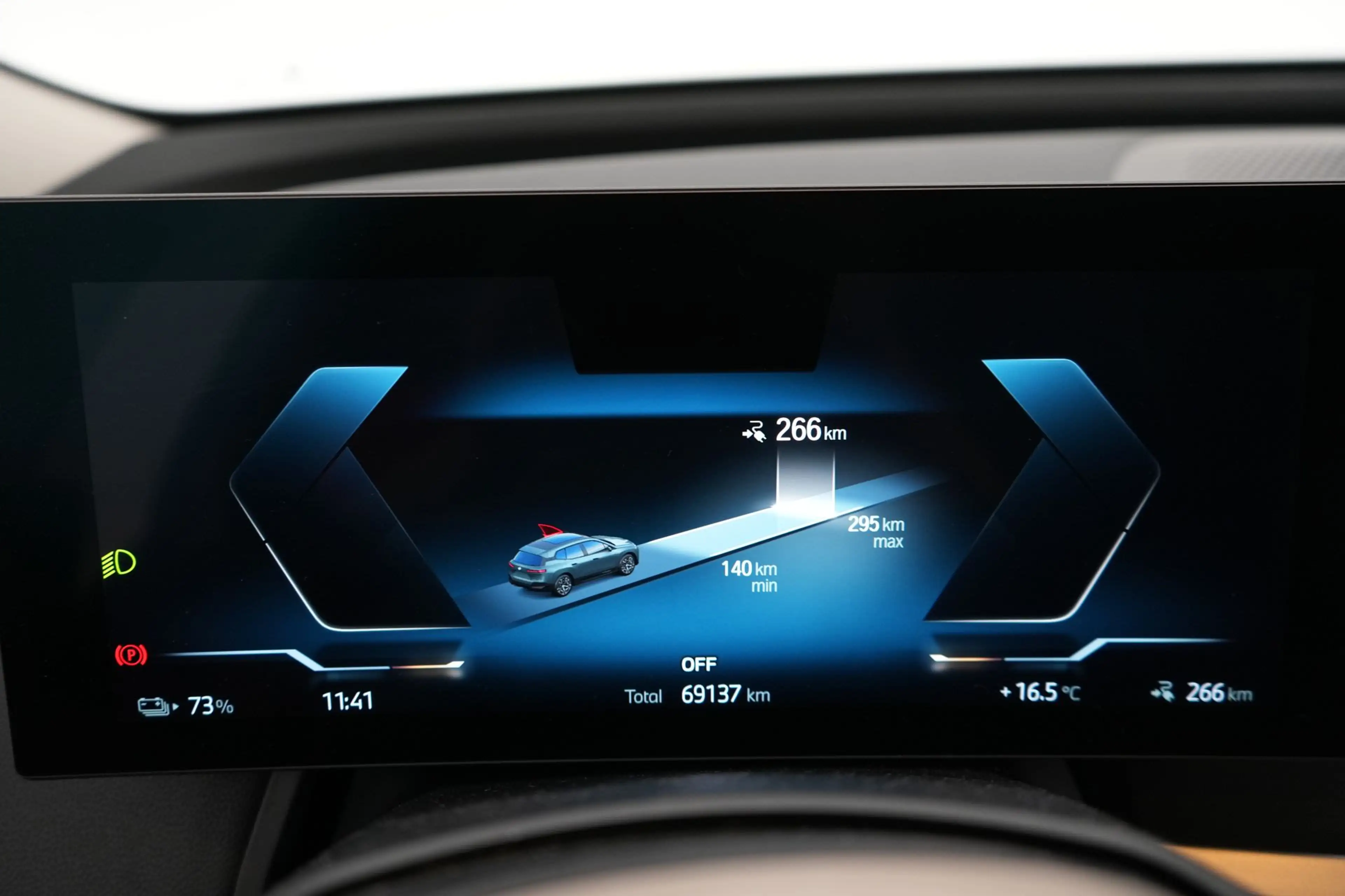 BMW iX 70 kWh xDrive40 LEDER/CUIR LED GPS PDC CAM Keyless — photo 14