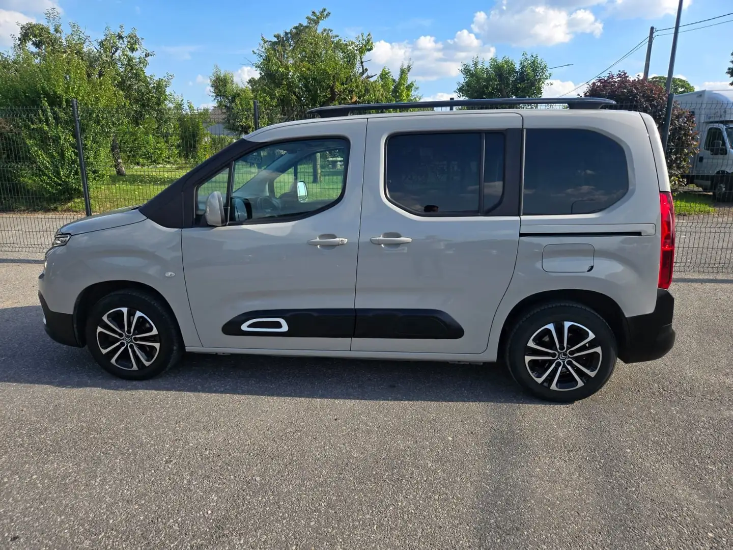 Citroen Berlingo 1.2 XL Heavy Worker carnet complet Gris - 2