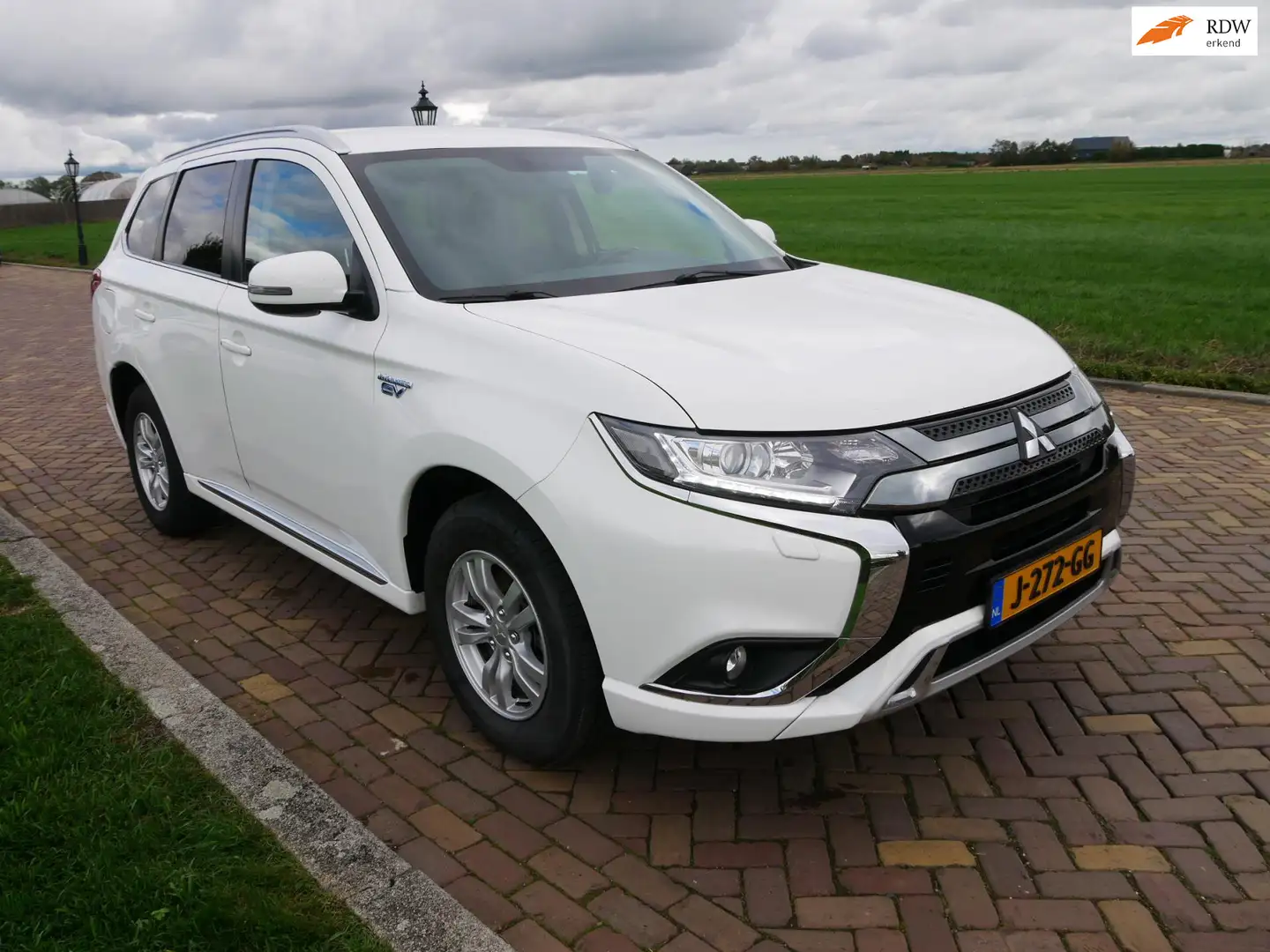 Mitsubishi Outlander 2.4 PHEV Pure CLIMA CAMERA ** 10999 NETTO ** Blanc - 1