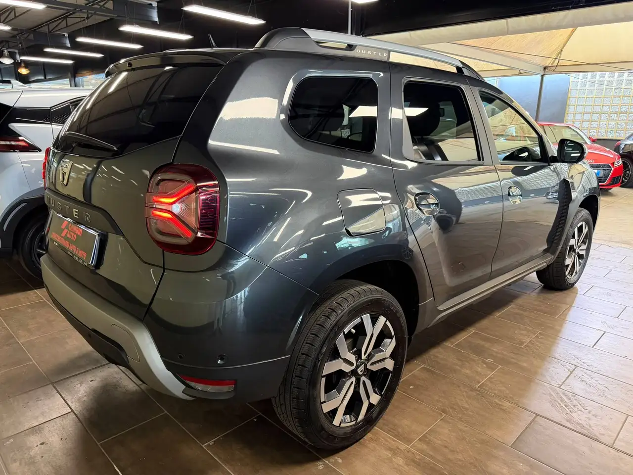 Dacia Duster 1.0 tce Comfort 4x2 90cv, миниатюра 6