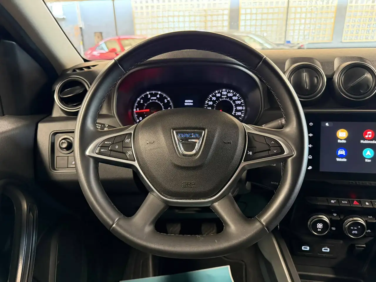 Dacia Duster 1.0 tce Comfort 4x2 90cv, миниатюра 10