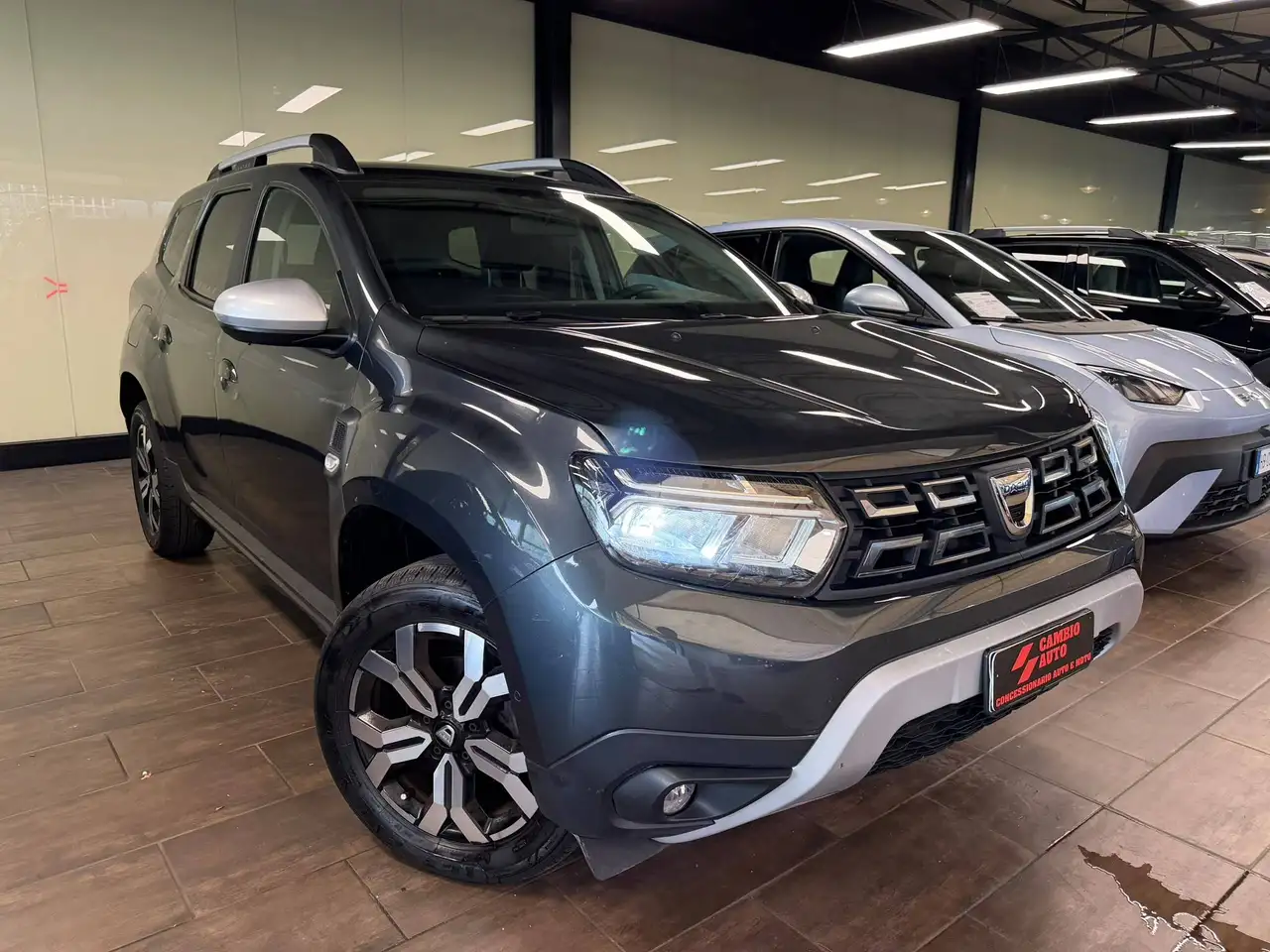 Dacia Duster 1.0 tce Comfort 4x2 90cv, миниатюра 3